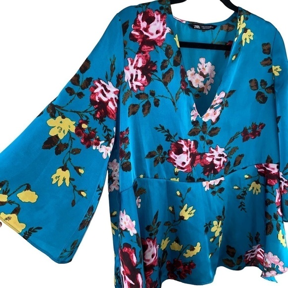 Zara Blouse Teal Floral‎ V-neck with Peplum Sz Medium - Picture 2 of 11